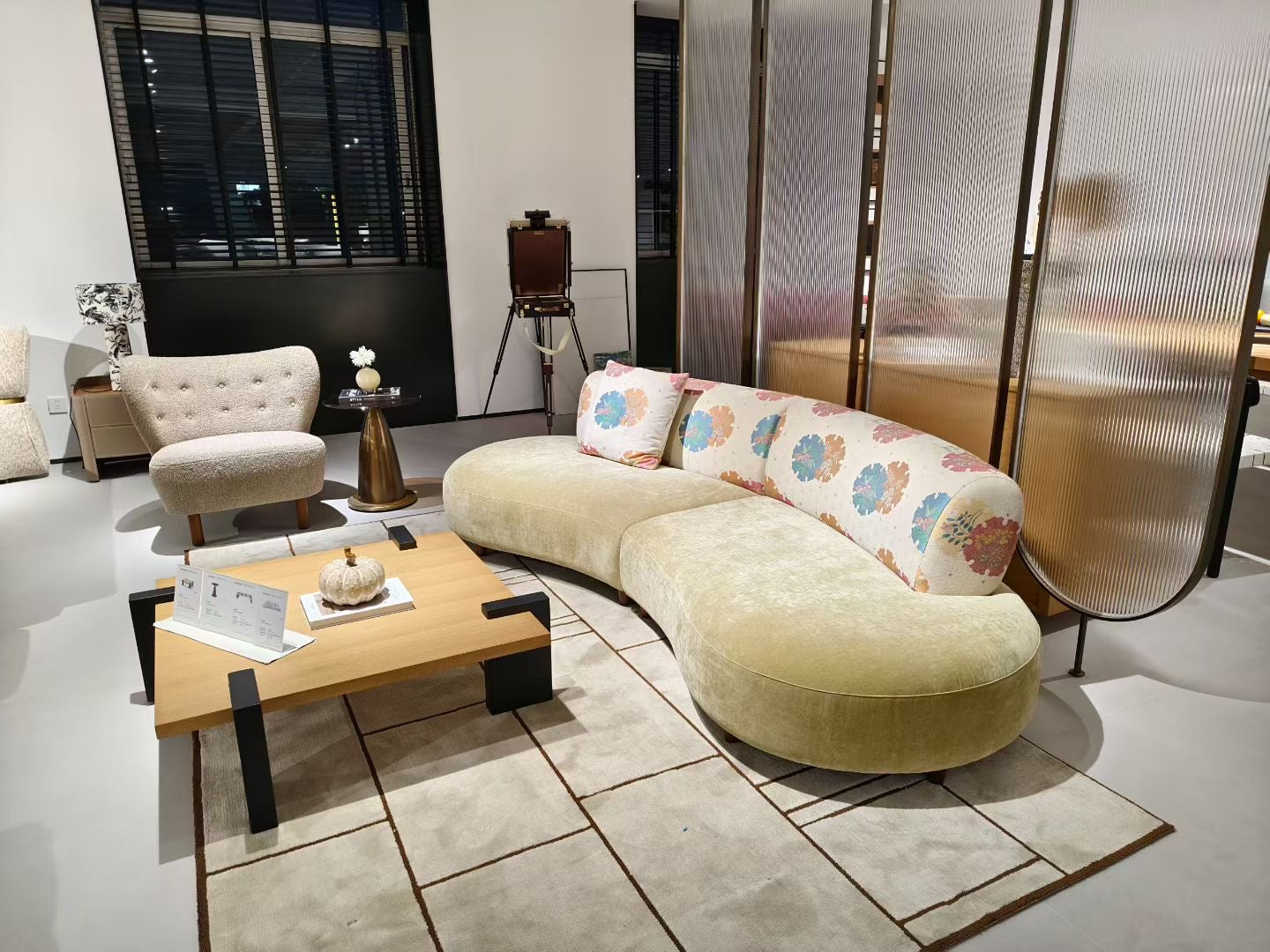 Extra Large Luxury Curved Corner Sofas for Spacious Living Rooms
