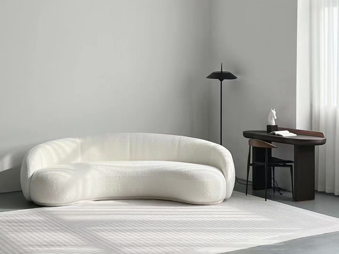 White Curved Sofa – Sculptural Upholstered Arc Couch for Contemporary Living Rooms White Boucle in stock (WT-TEDDY AP)